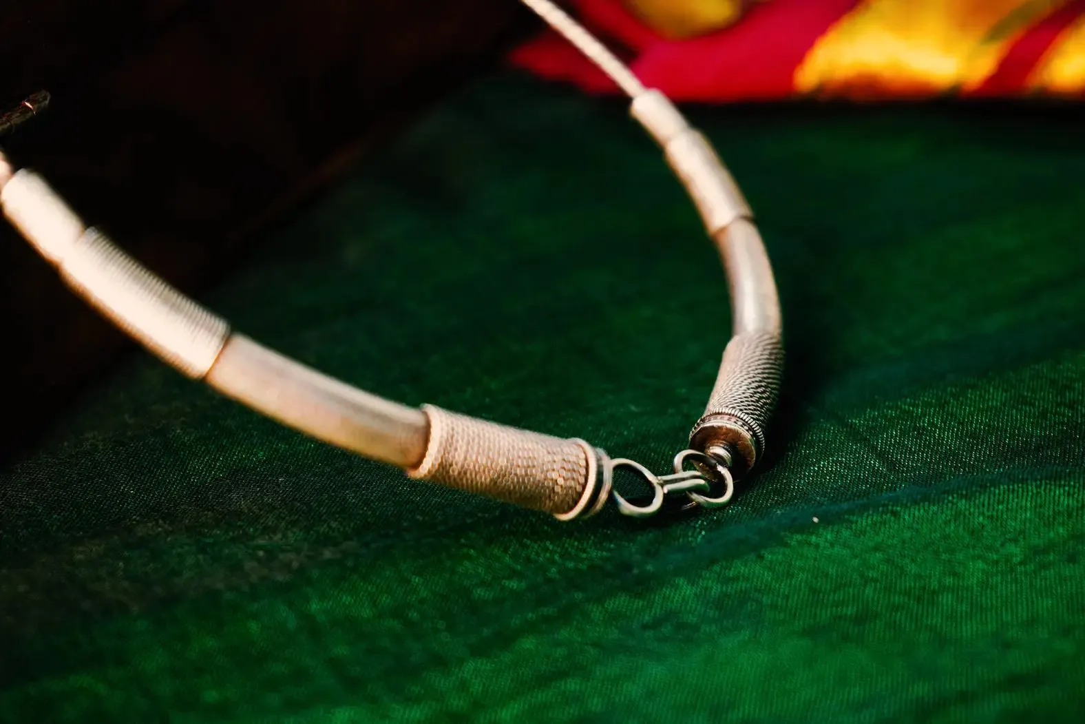सरी   कानातले | Sari   Earrings