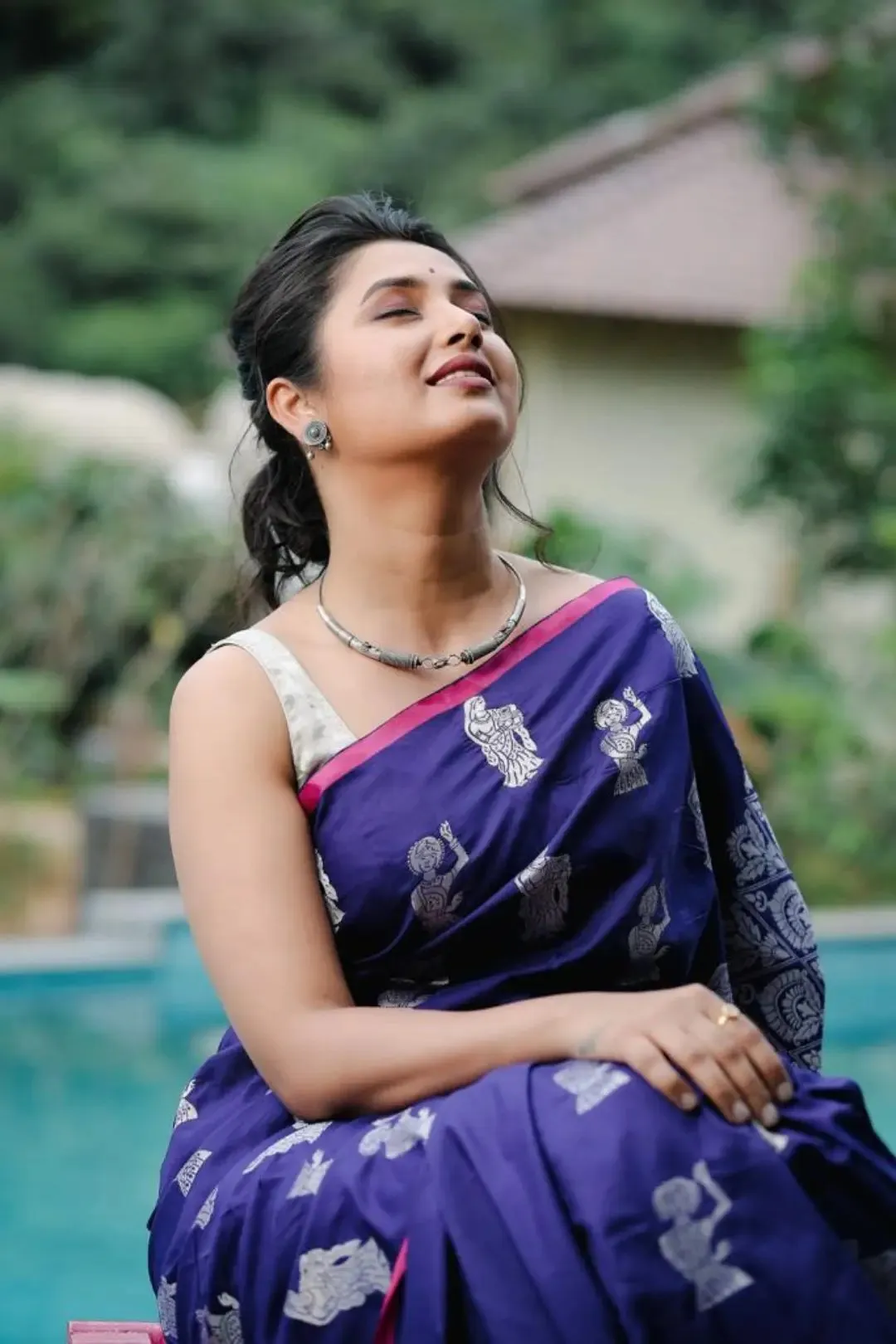 सरी   कानातले | Sari   Earrings