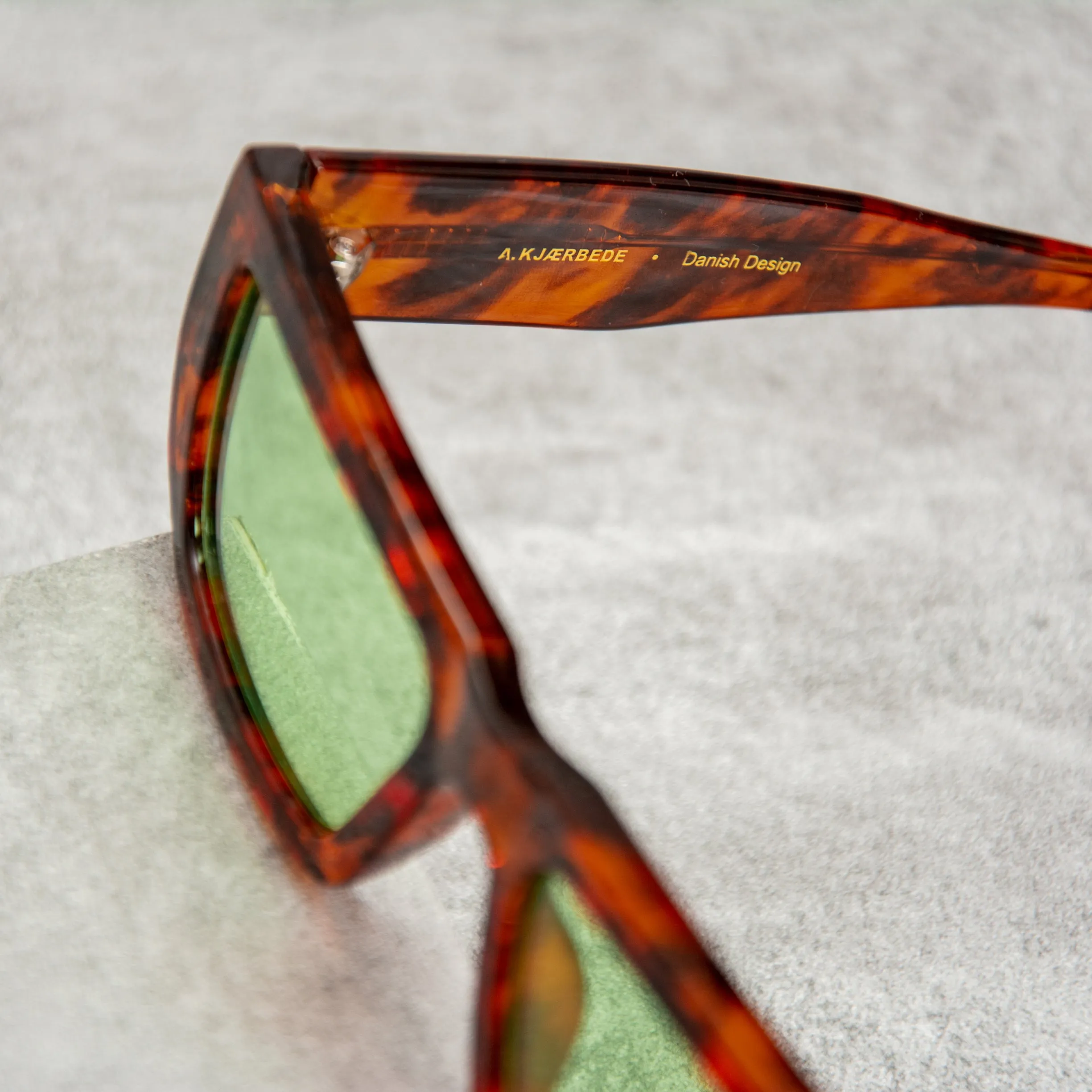 A Kjaerbede Fame KL2206-004 Sunglasses - Havana