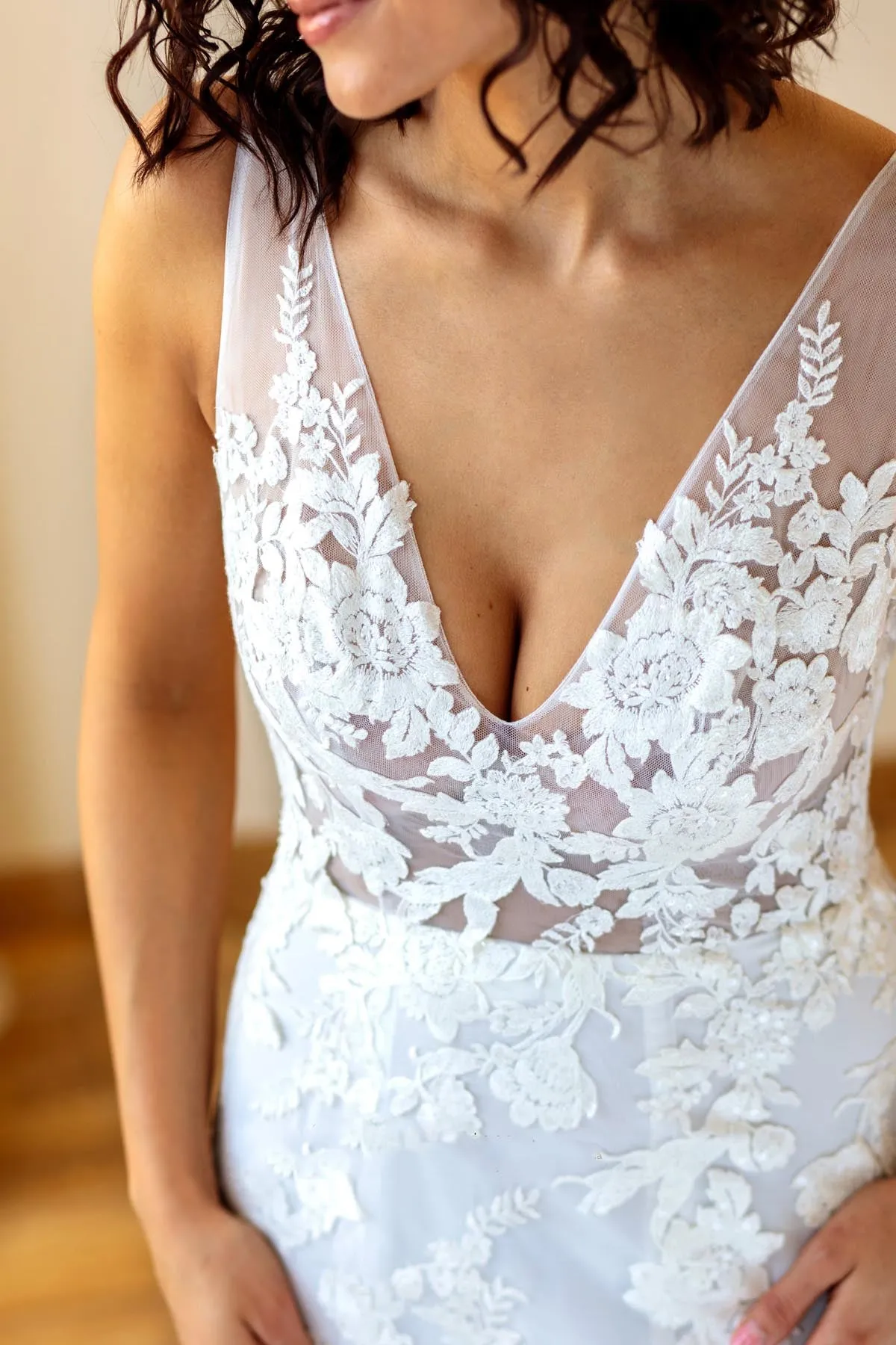 Elegant Designer Lace V-neck Mermaid Wedding Dress with Godet Train
