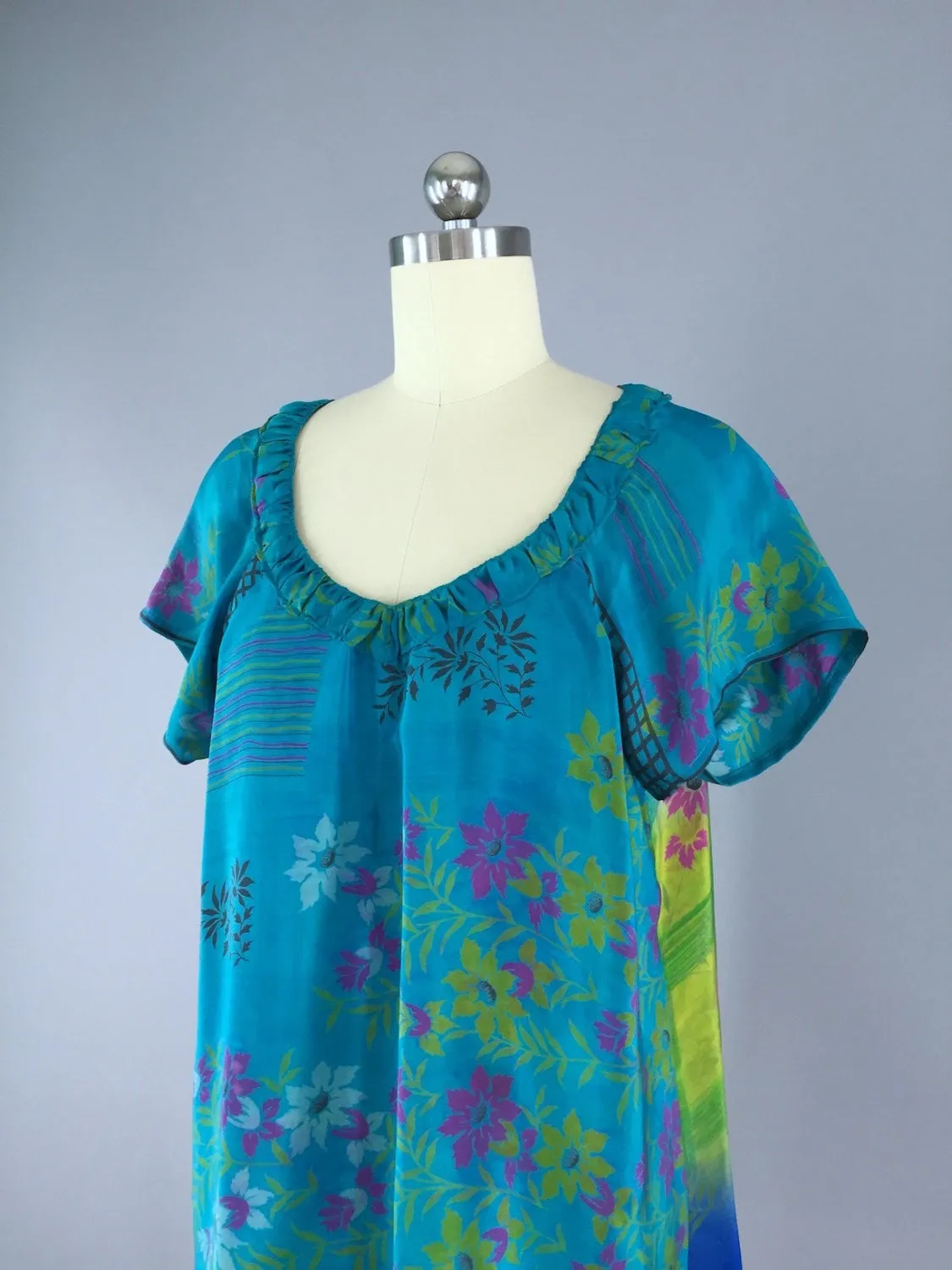 India Silk T-Shirt Blouse / Aqua Floral Print / Size Medium